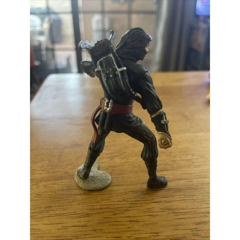 Schleich New Heroes BLACK NINJA Warrior Soldier W/ Knife